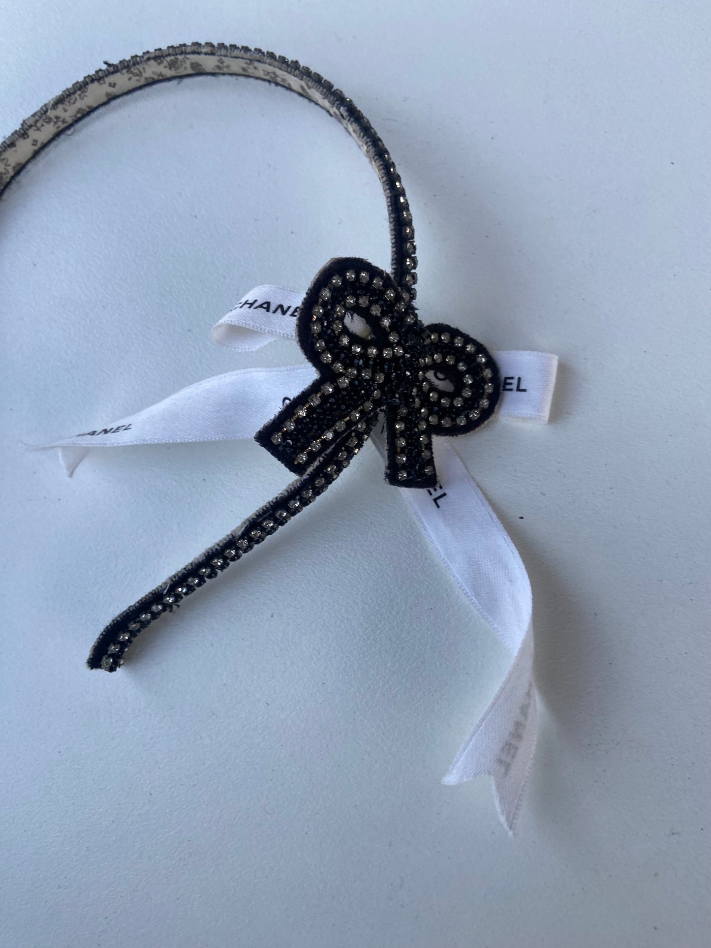 How Chanel ribbon headband