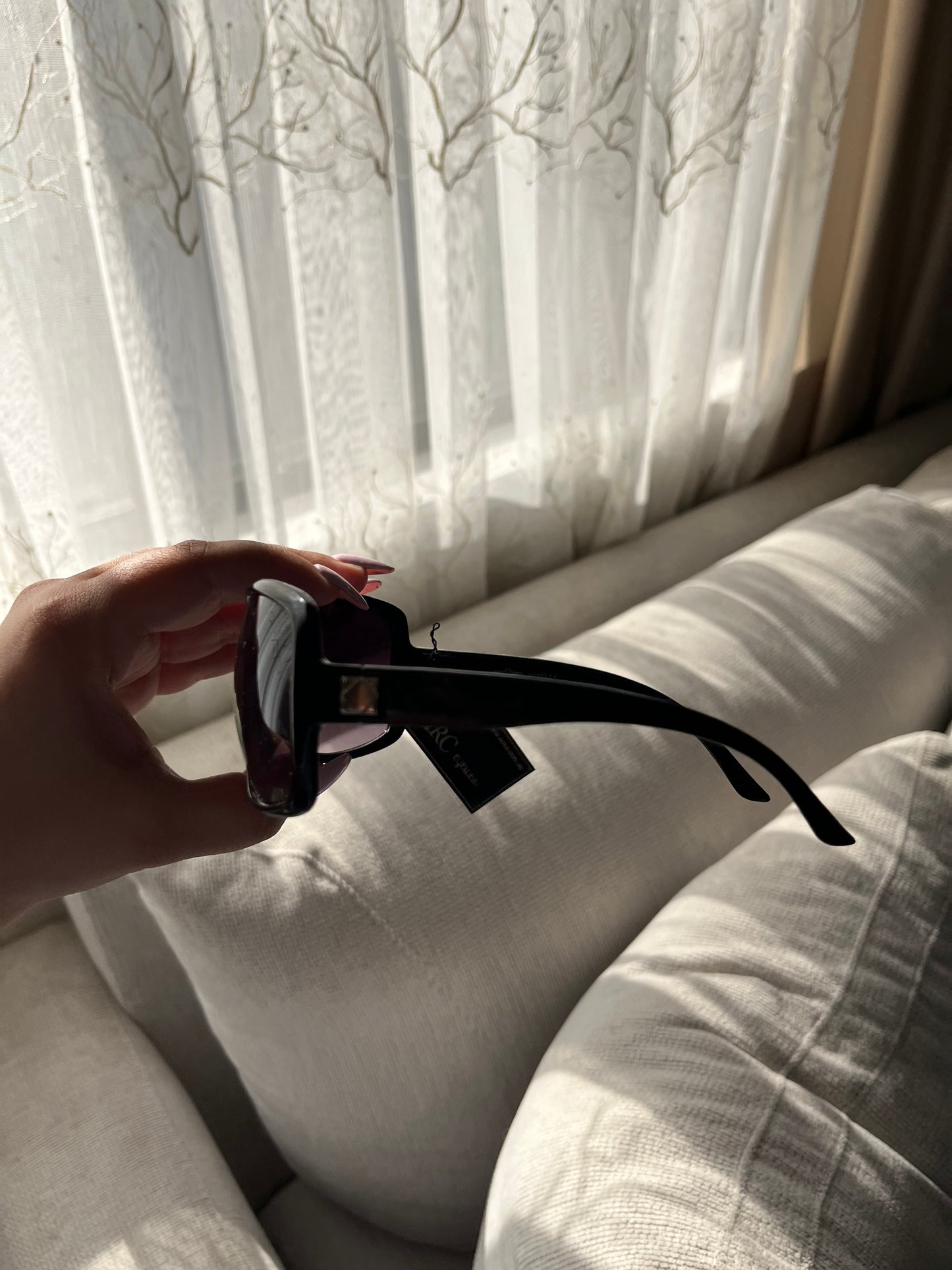 Black 2010’s Style Sunglasses