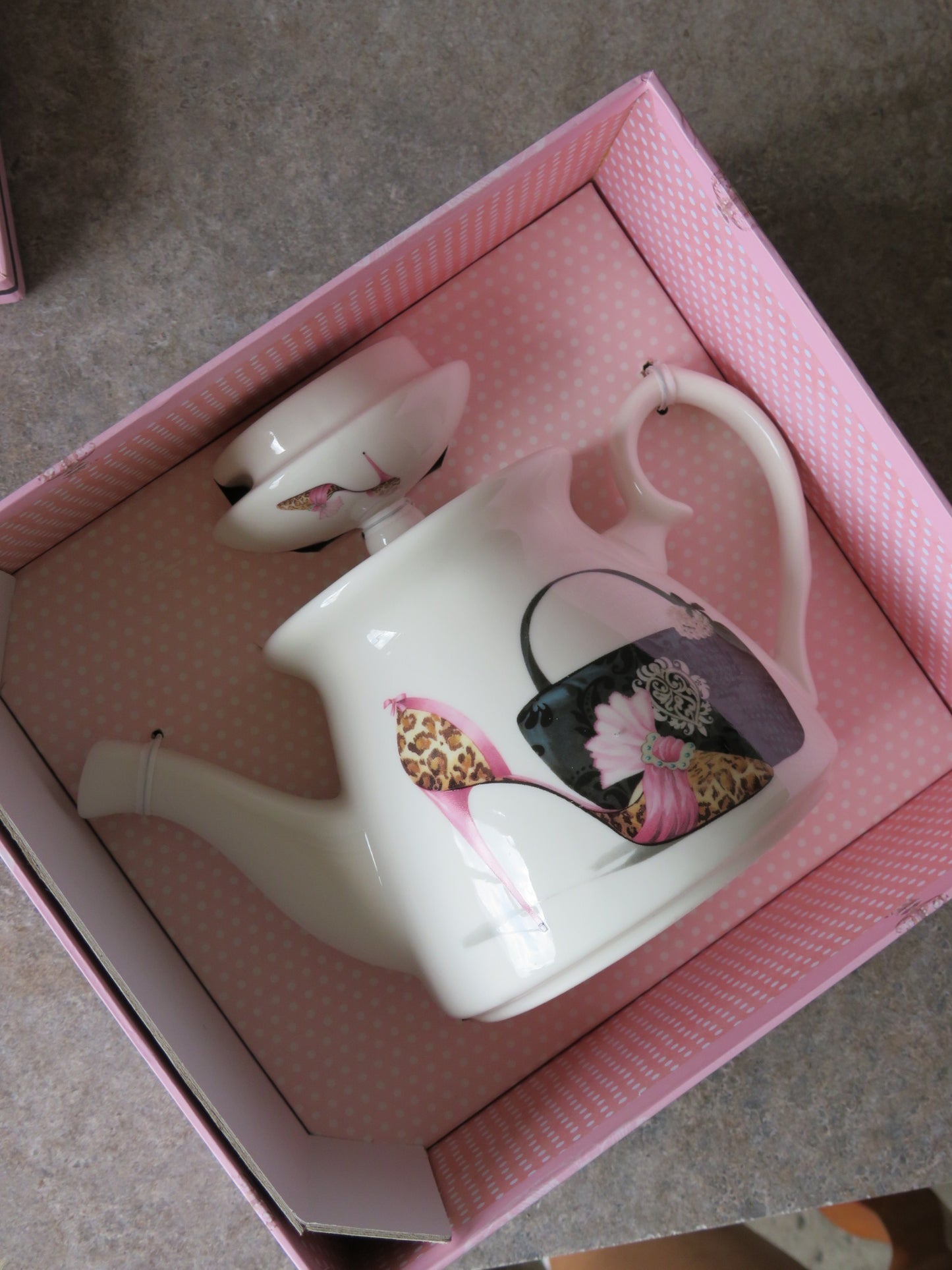 Heel and Bag Tea Pot