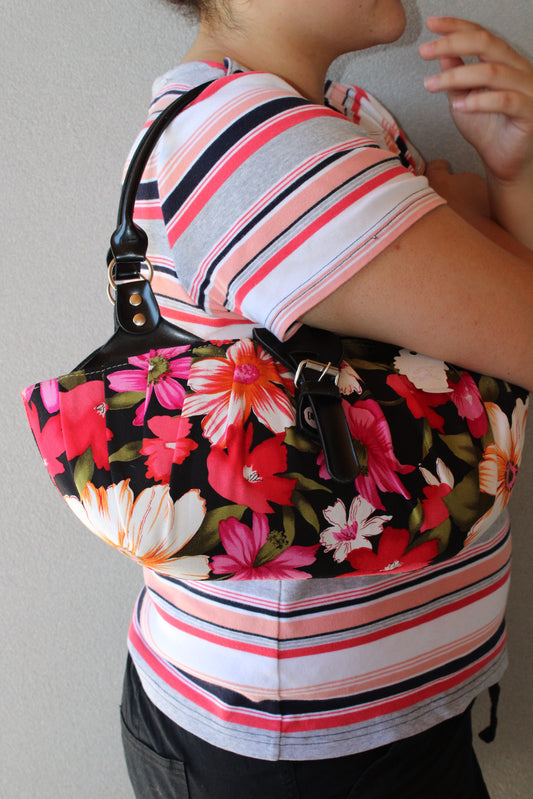 Vintage Floral Buckle Bag