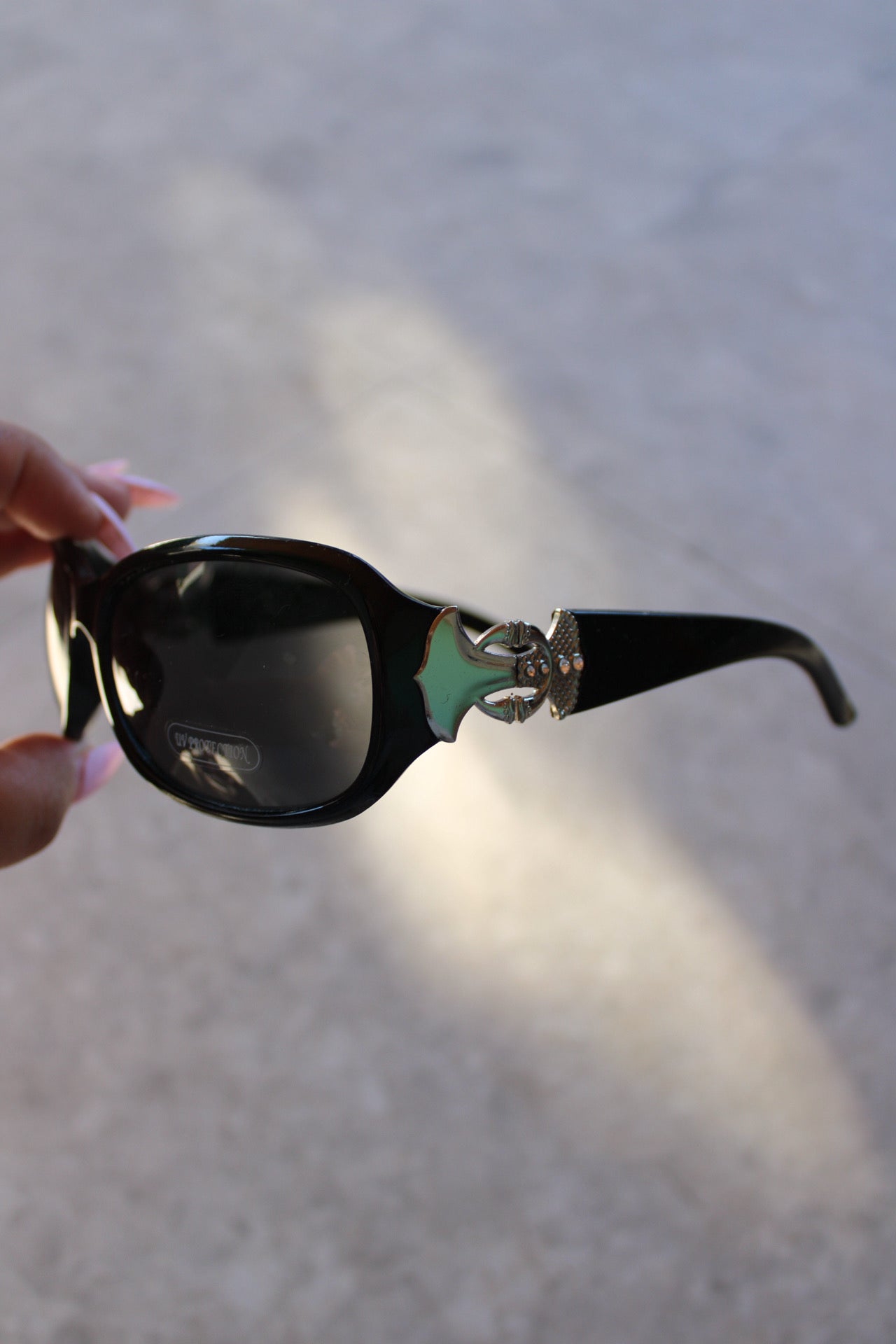 Round Black Sunglasses