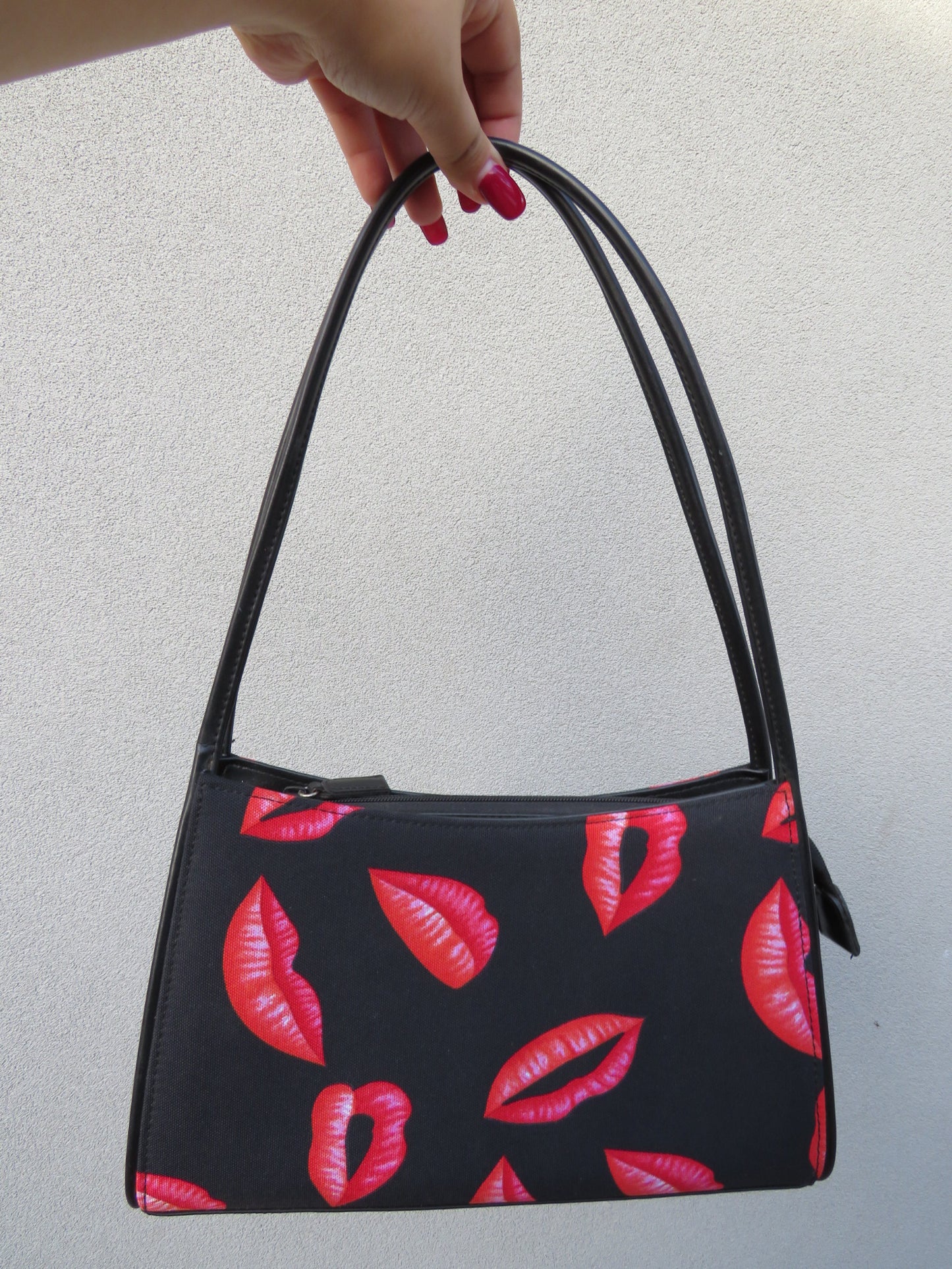 Vintage Lip Graphic Bag